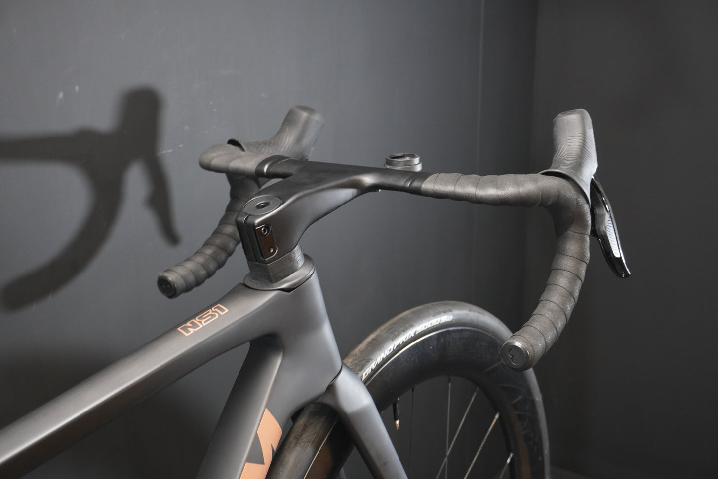 Ventum NS1 Force AXS Carbon Disc Road Bike 2025 - Small