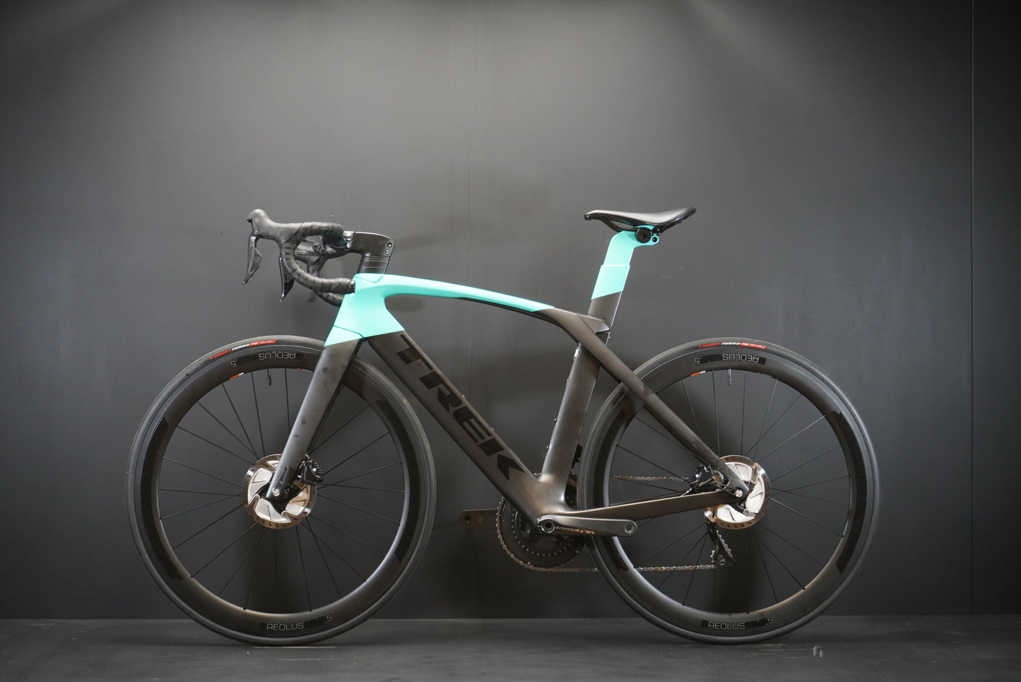 Trek Madone SLR 6 Women's Ultegra Di2 Carbon Disc Road Bike 2019 - 54 cm