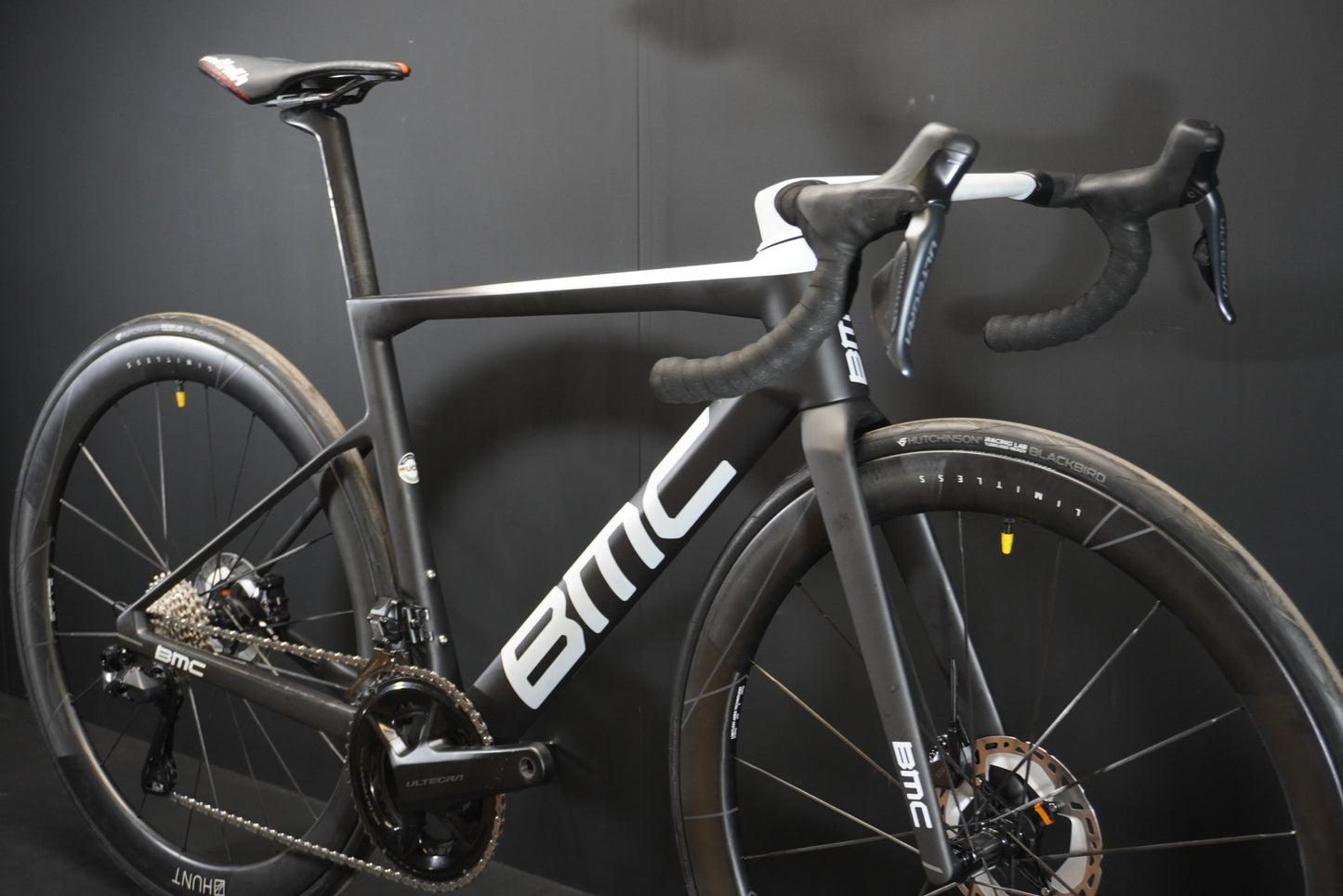 BMC Teammachine SLR01 TWO Di2 Carbon Disc Road Bike 2023 - 51cm