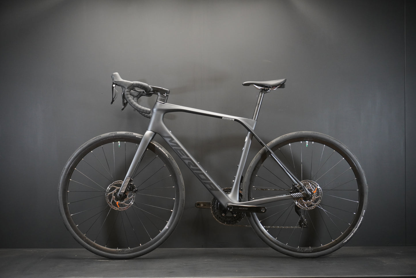 Merida Scultura 6000 105 Di2 Carbon Disc Road Bike 2025 - Small