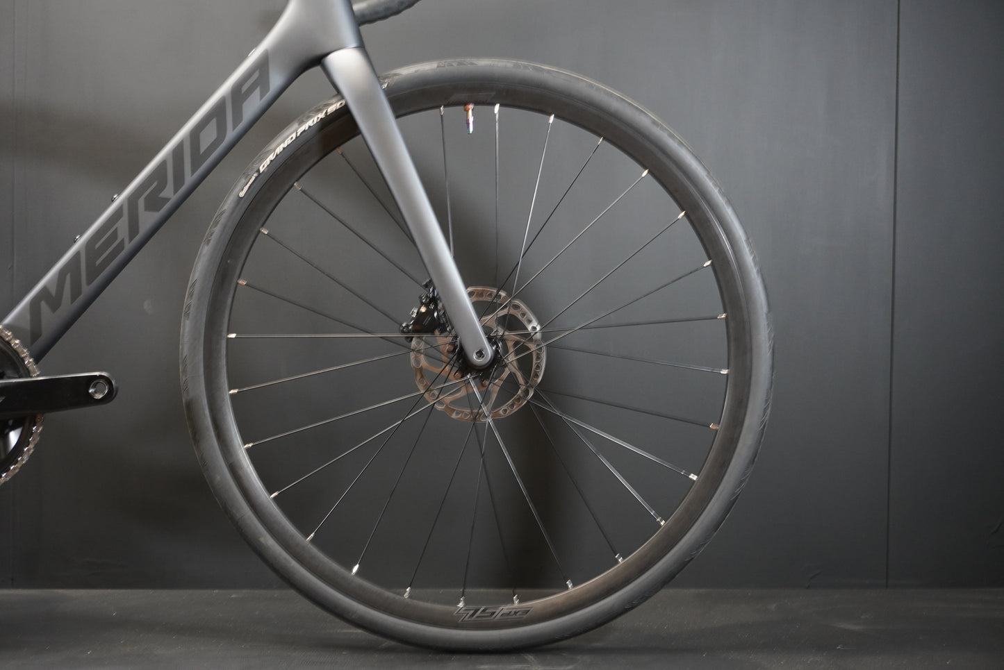 Merida Scultura 6000 105 Di2 Carbon Disc Road Bike 2025 - Small