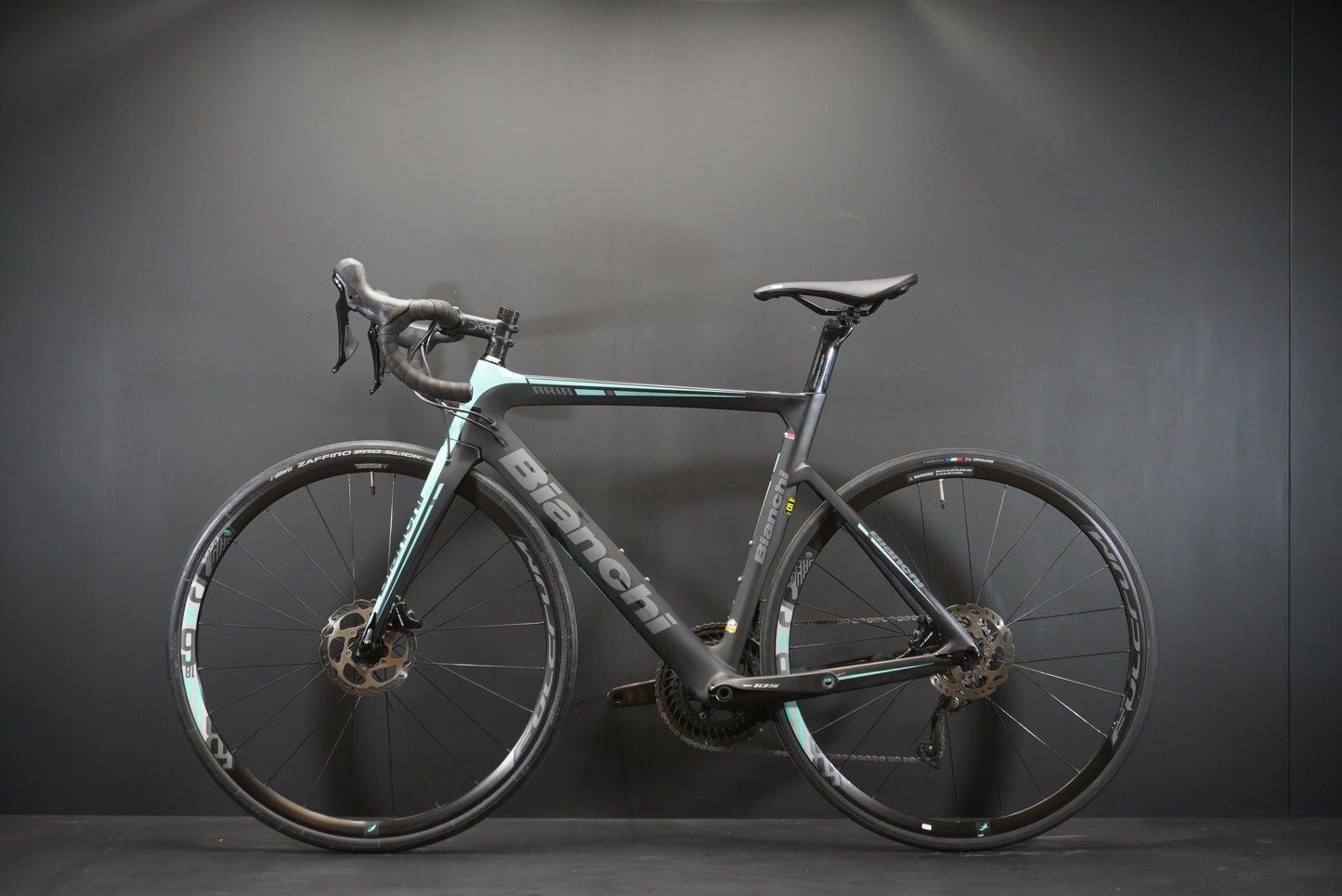 2019 bianchi aria disc carbon road bike Bianchi Aria 105 Carbon Disc Road Bike 2019