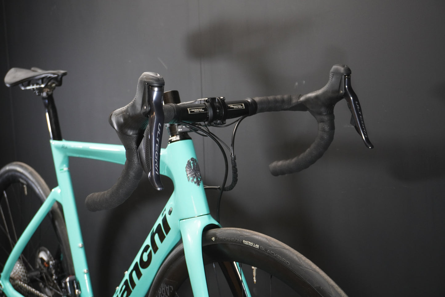 Bianchi Aria Aero Ultegra Di2 Celeste Carbon Disc Road Bike 2022 - 55cm