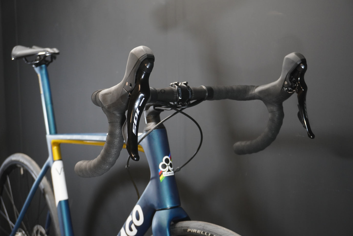 NEW Colnago V3 105 12 Speed Carbon Disc Road Bike 2023 - 54s - Full Warranty