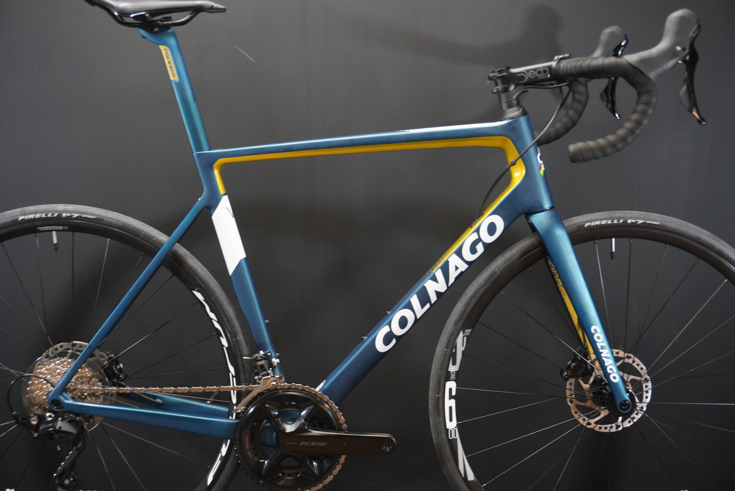 NEW Colnago V3 105 12 Speed Carbon Disc Road Bike 2023 - 54s - Full Warranty
