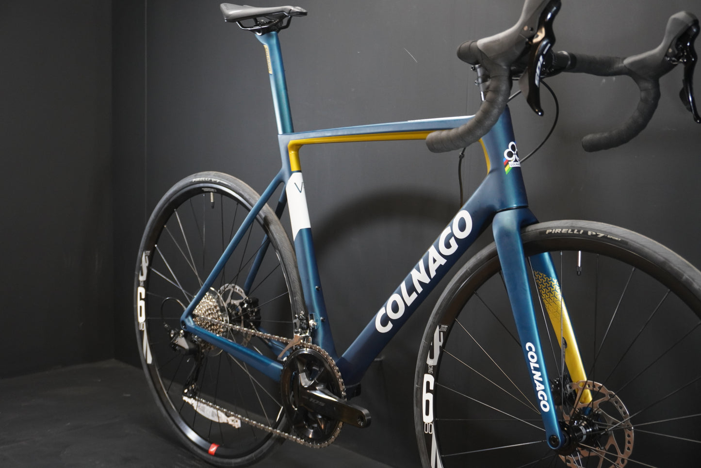 NEW Colnago V3 105 12 Speed Carbon Disc Road Bike 2023 - 54s - Full Warranty