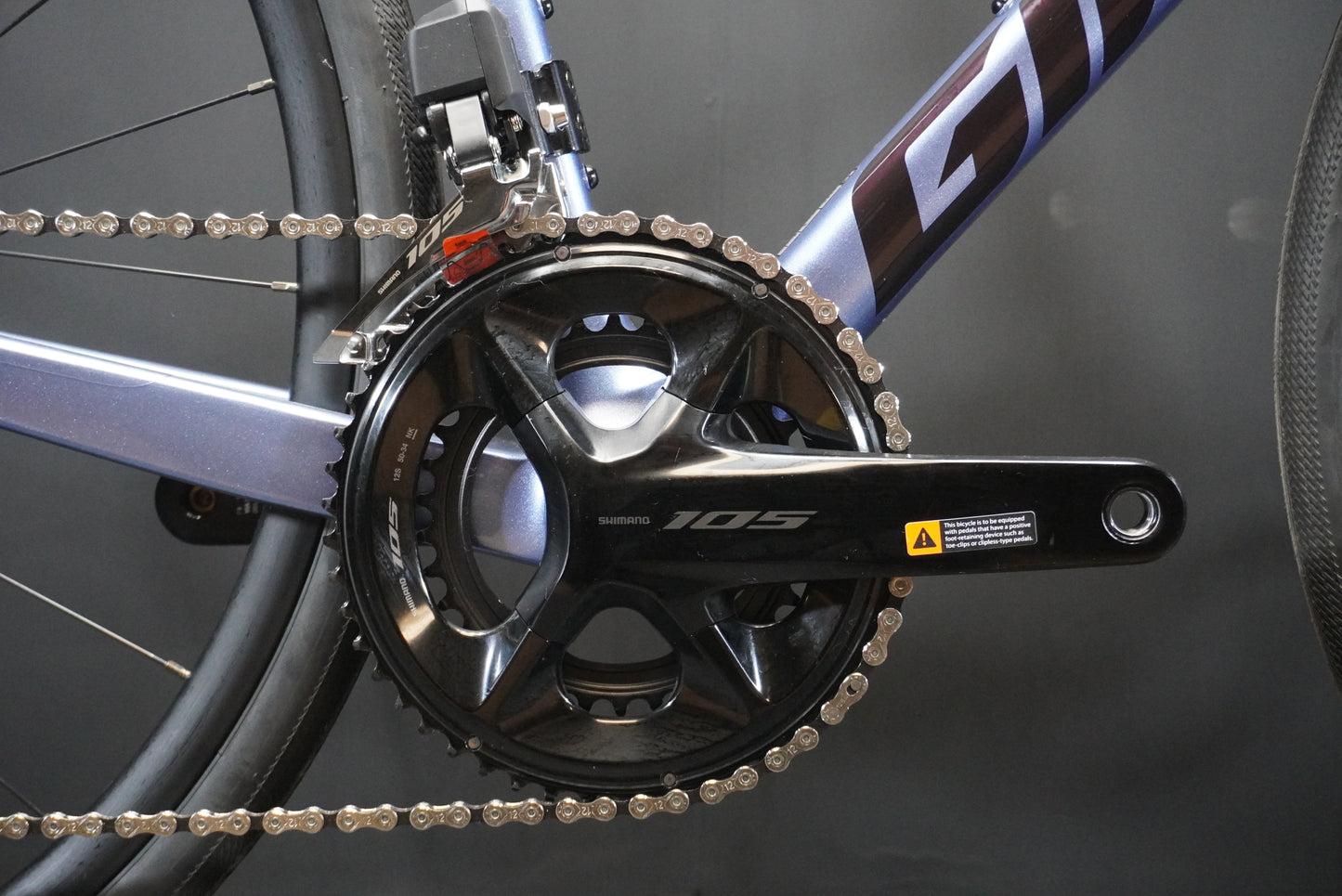 Giant Defy Advanced 1 105 Di2 Carbon Disc Road Bike 2025 - Medium