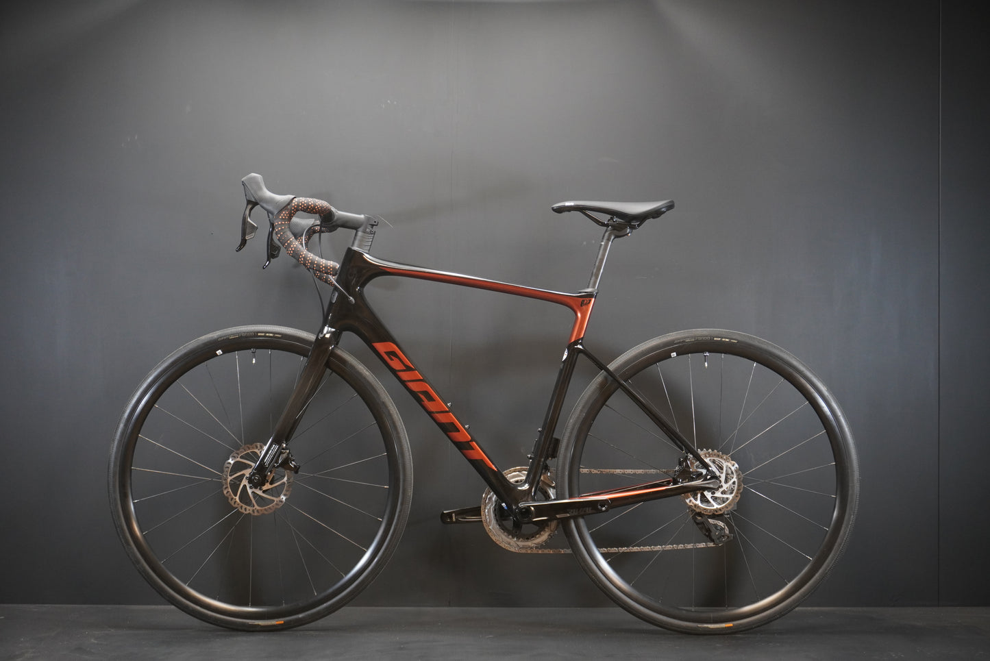 Giant Defy Advanced 0 AXS Carbon Disc Road Bike 2023 - M/L