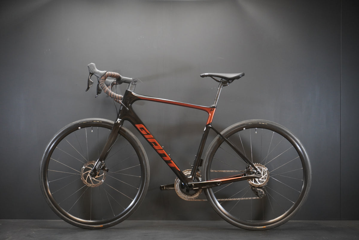 Giant Defy Advanced 0 AXS Carbon Disc Road Bike 2023 - M/L