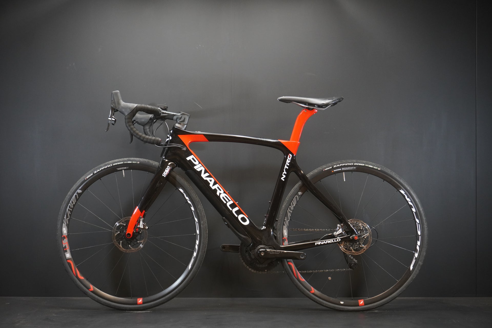 Pinarello Nytro SRAM Force Carbon Disc Electric Road Bike 2020 - 530mm - 45Km