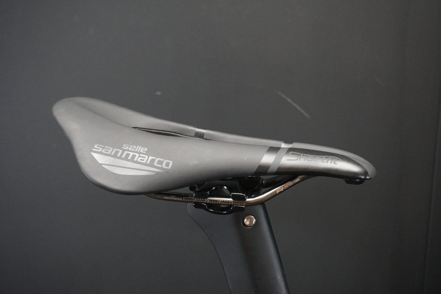 Orro Venturi STC 105 Di2 & P/M Tailormade Carbon Disc Road Bike 2025 - Large