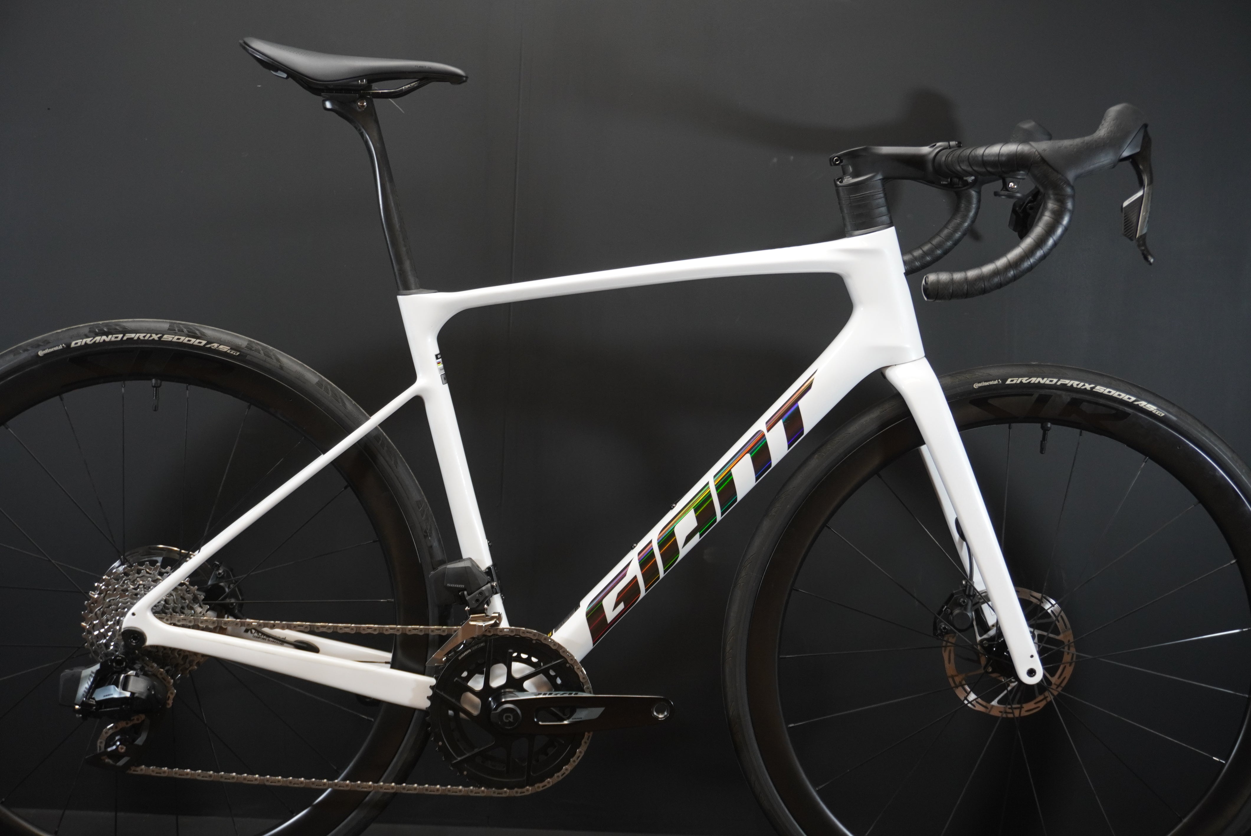 【18】ロードバイク スポーツ車 GIANT DEFY ホワイト SORA cycle-giant-u-