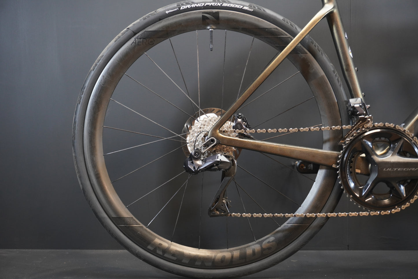 Merida Scultura 9000 Di2 Carbon Disc Road Bike 2023 - Medium