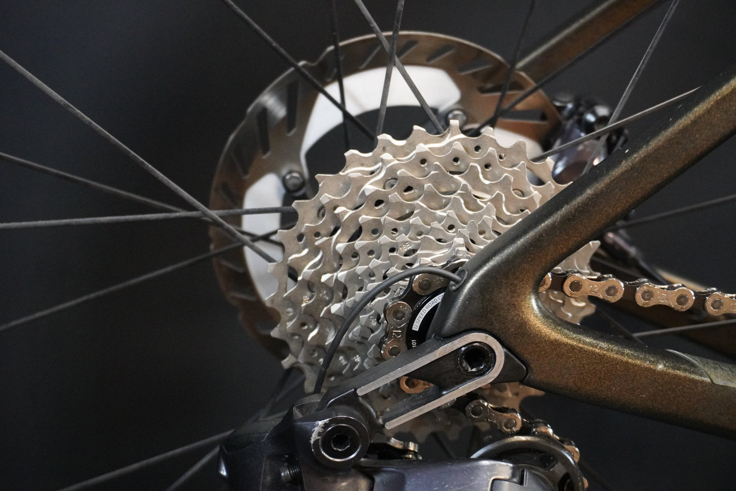 Merida Scultura 9000 Di2 Carbon Disc Road Bike 2023 - Medium