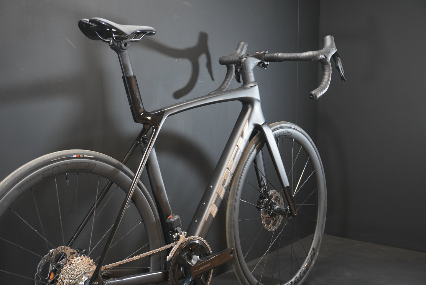 NEW Trek Madone SL6 Gen 8 105 Di2 Carbon Disc Road Bike 2024 - M/L