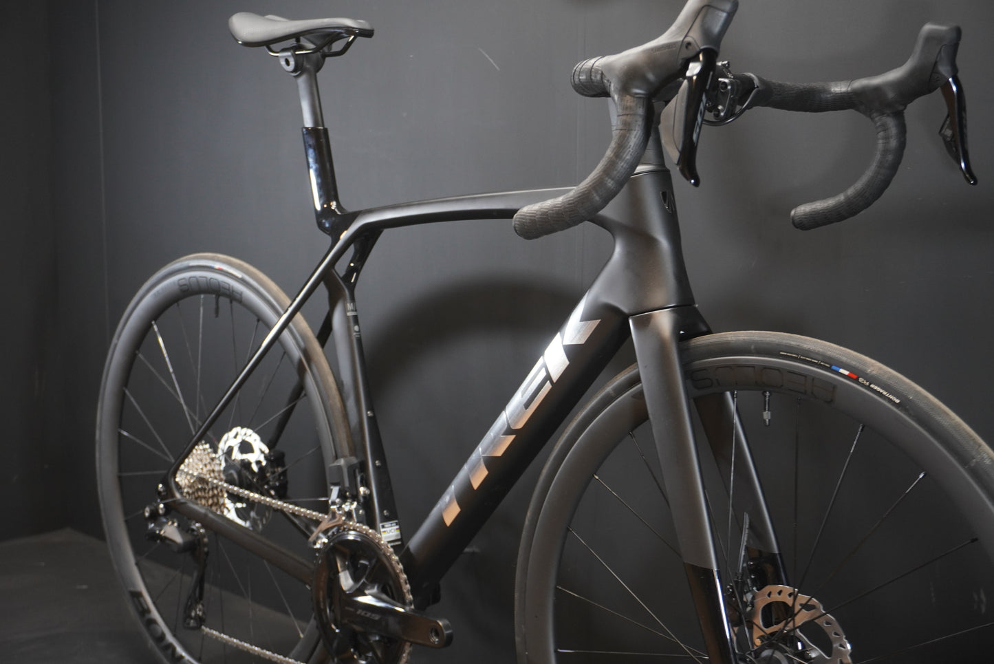 NEW Trek Madone SL6 Gen 8 105 Di2 Carbon Disc Road Bike 2024 - M/L