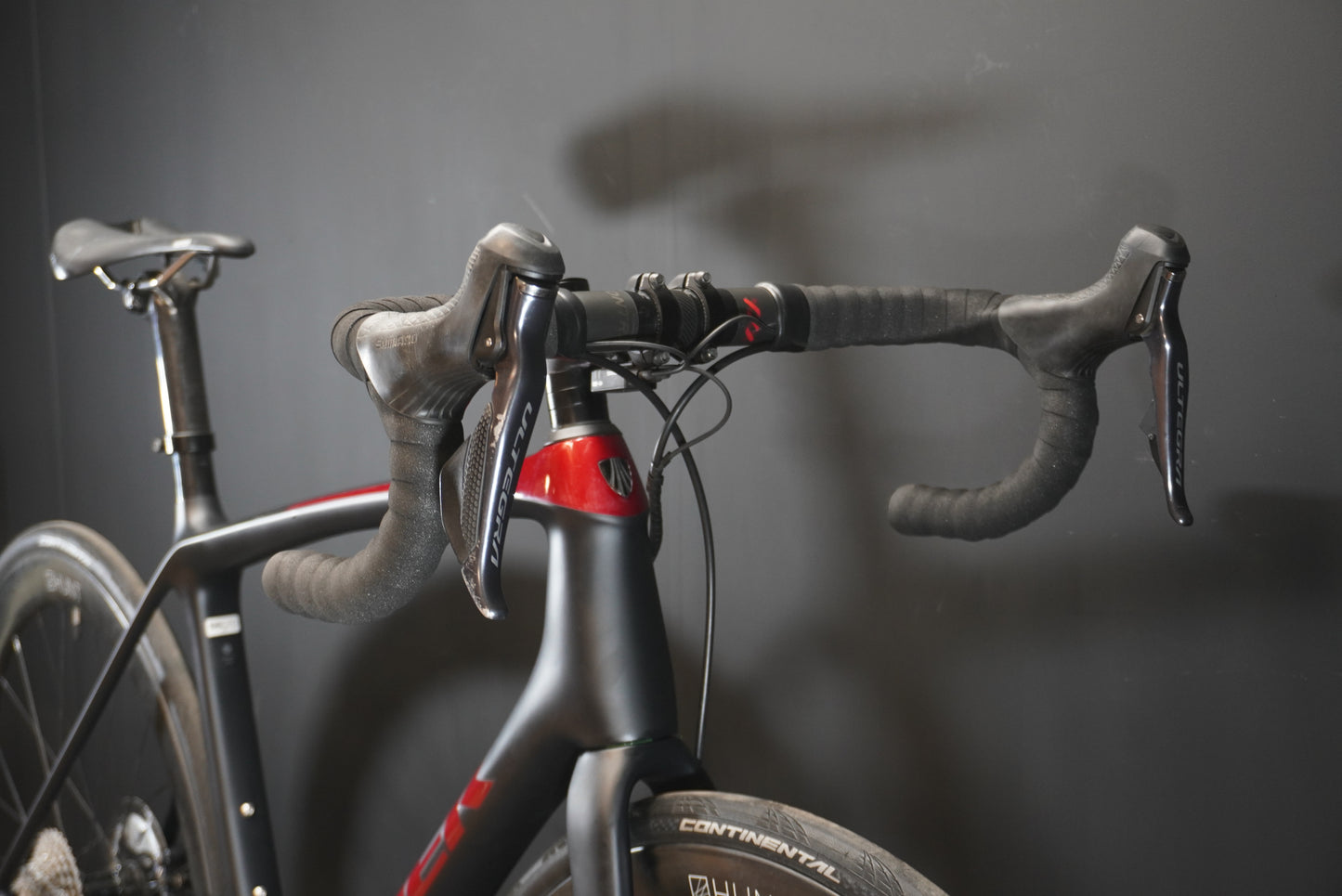 Trek Emonda SLR 7 Di2 Carbon Disc Road Bike 2020 - 56cm - 7.2Kg