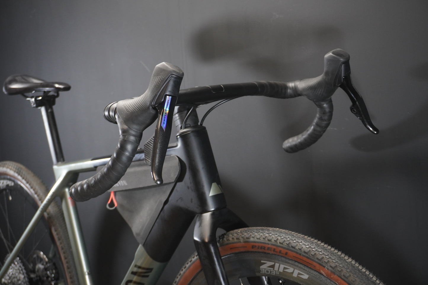 Canyon Grail CF SLX 8 AXS Carbon Disc Gravel Bike 2024 - Small