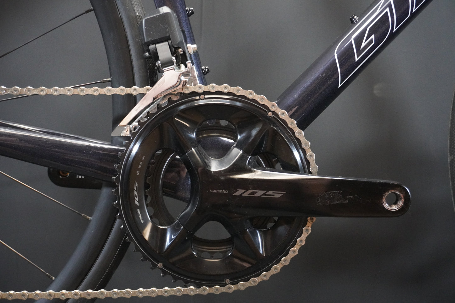 Giant TCR 105 Di2 Carbon Disc Road Bike 2023 - M/L