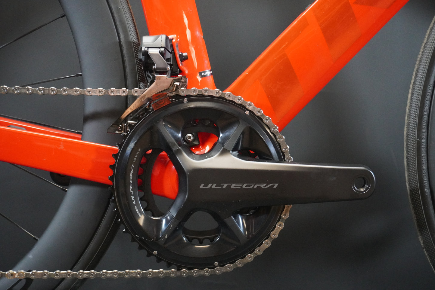 As New Trek Madone SL6 Gen 6 Di2 Carbon Disc Road Bike 2022 - 54cm - Huge Upgrades!