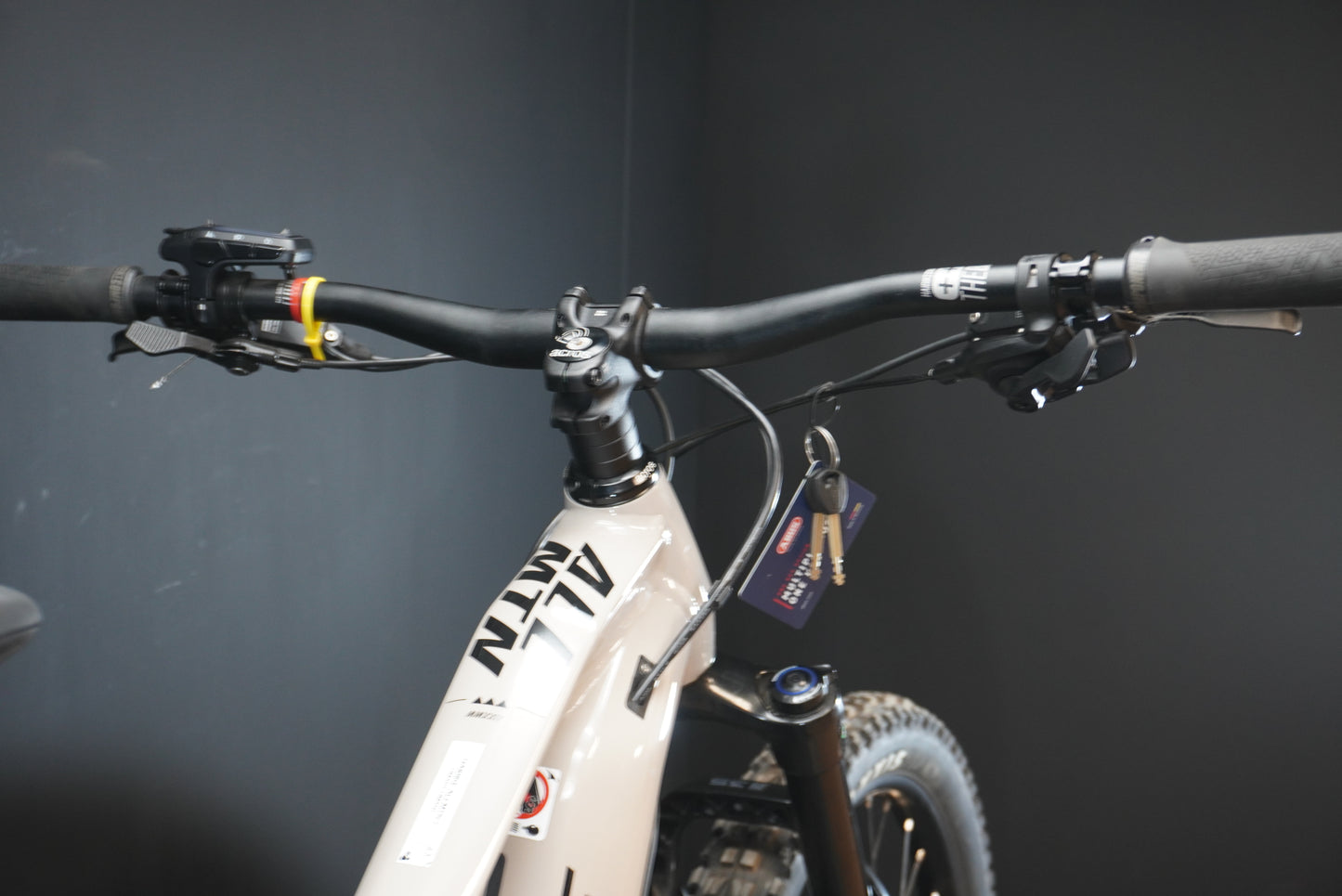 NEW Haibike AllMtn 2 720Wh FS E-MTB 2023 - Medium -  0 Miles