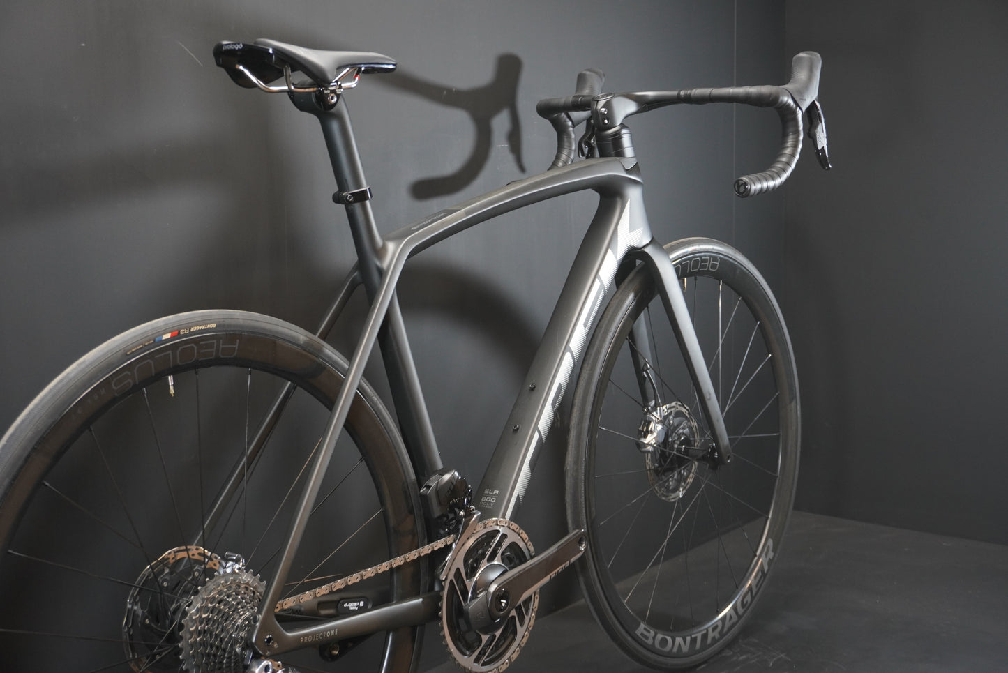 Trek Emonda SLR 9 Red AXS P/M Carbon Disc Road Bike 2021 - 54cm 6.7Kg