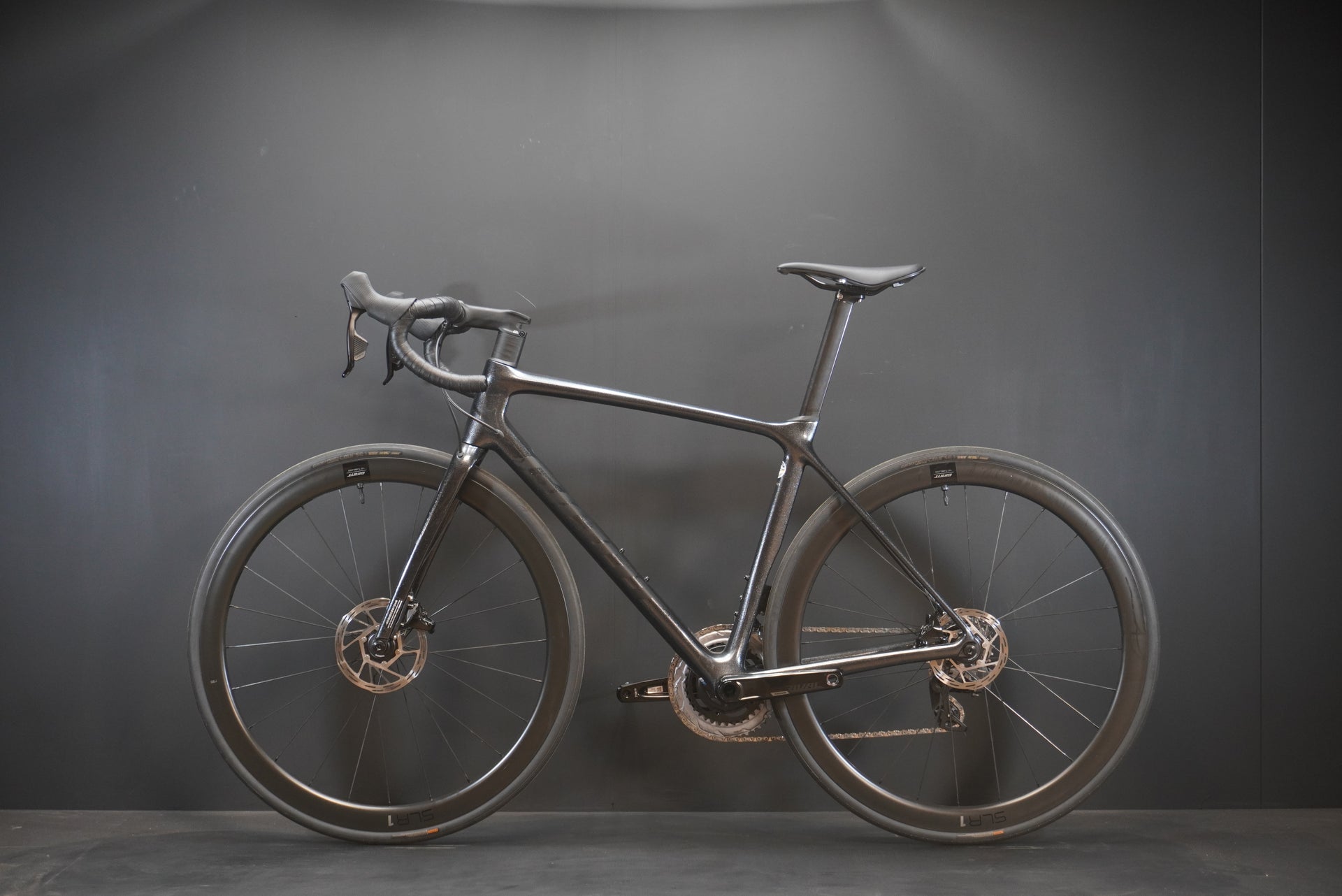 Giant TCR Advanced Pro 1 Rival AXS P/M Carbon Disc Road Bike 2024 - Medium