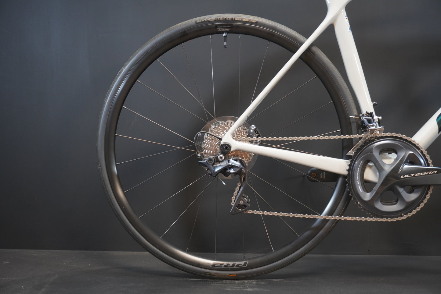 Giant TCR Advanced 1 Carbon Disc Road Bike 2021 - M/L