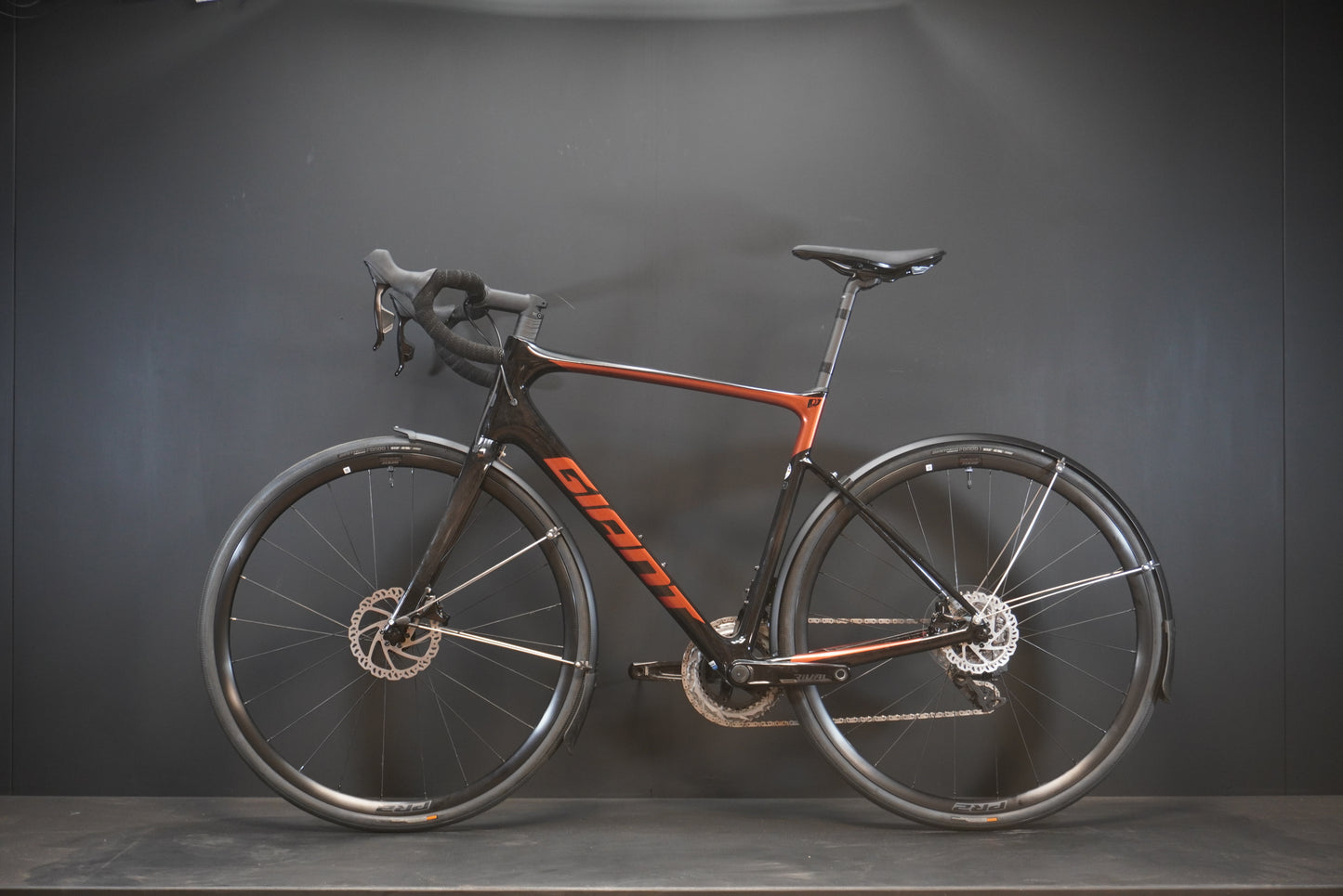 Giant Defy Advanced 0 AXS & P/M Carbon Disc Road Bike 2023 - M/L