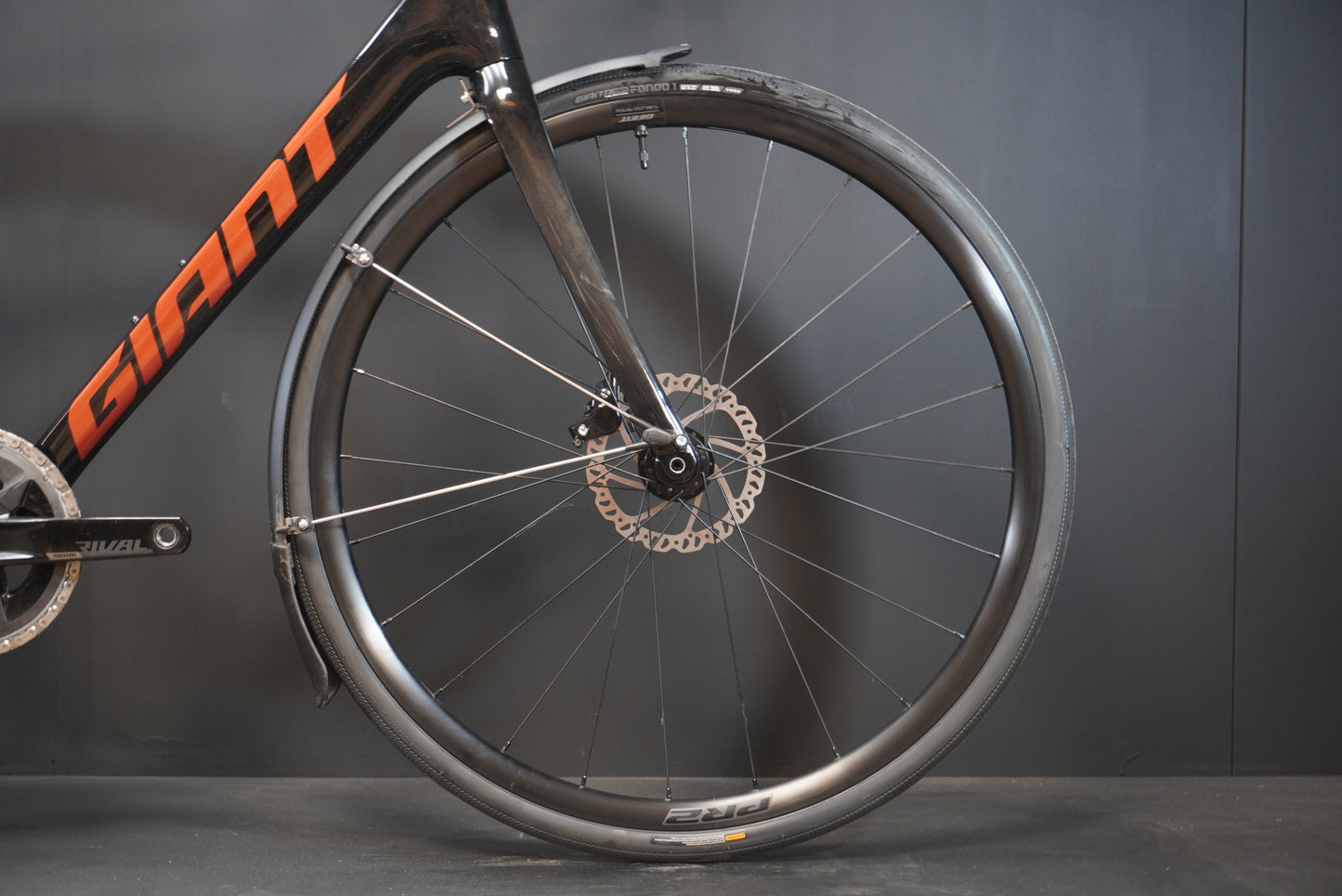 Giant Defy Advanced 0 AXS & P/M Carbon Disc Road Bike 2023 - M/L