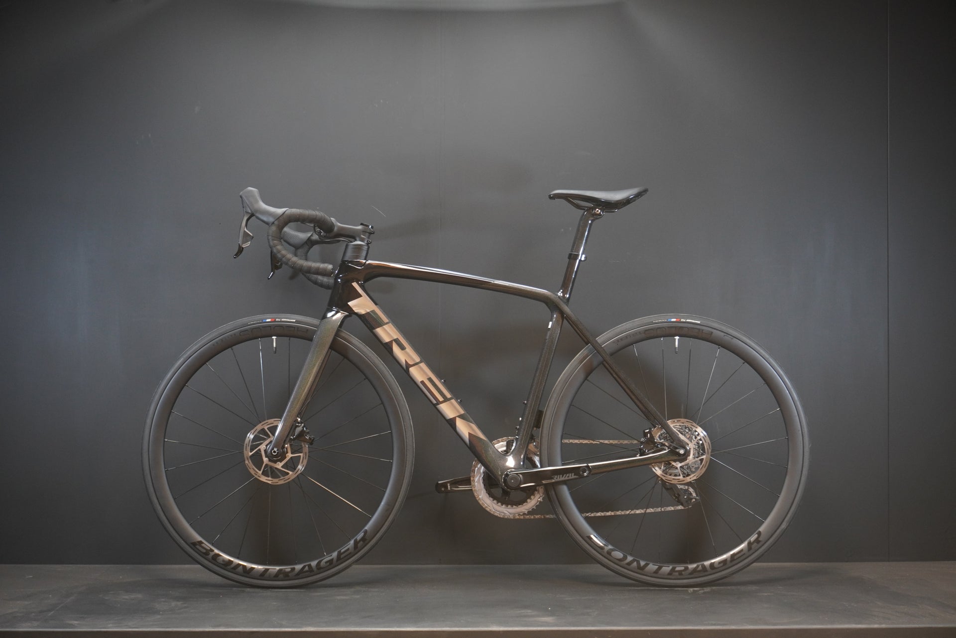 Trek Emonda SL6 Rival AXS P/M Carbon Disc Road Bike 2022 - 54cm