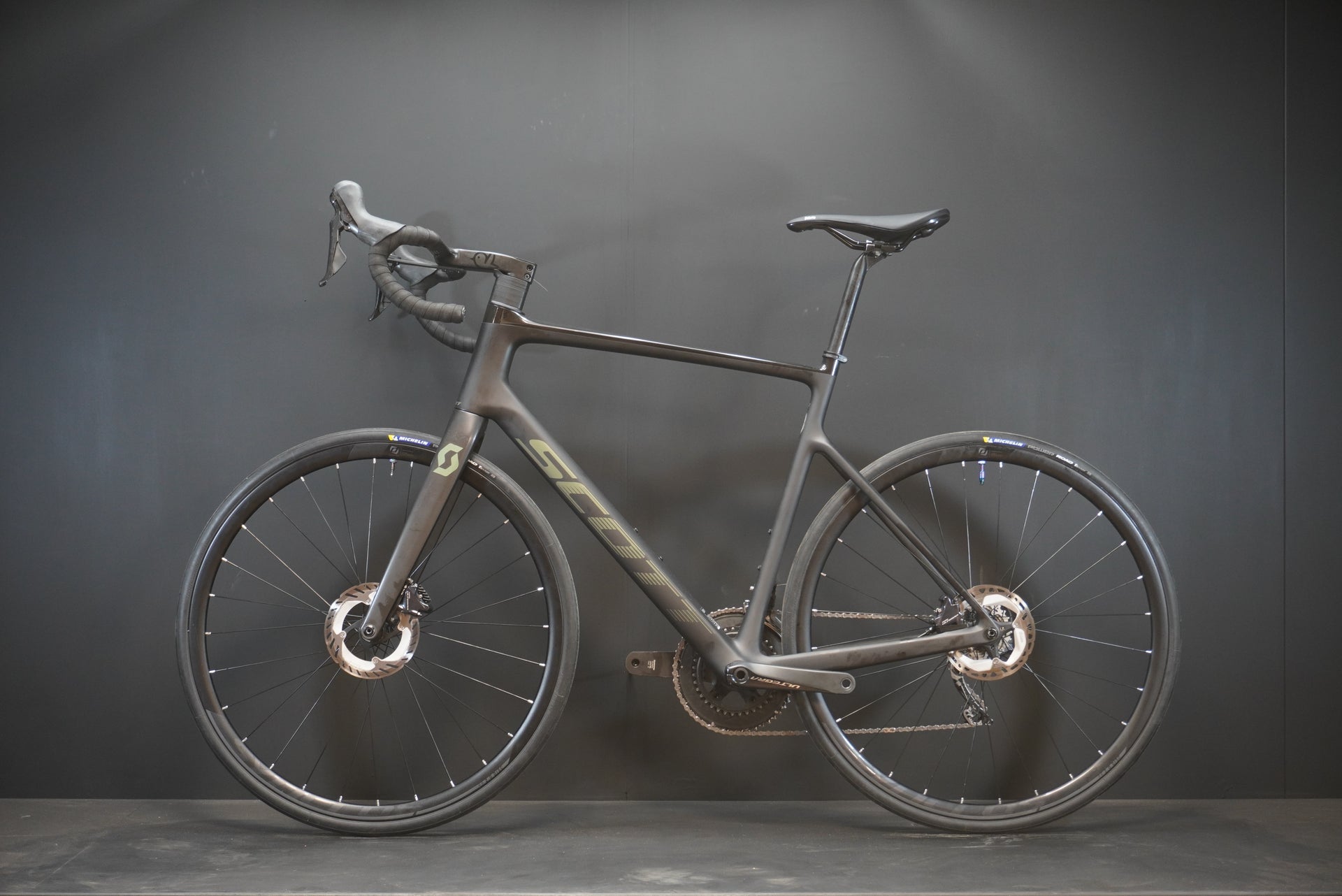 Scott Addict 20 Carbon Disc Road Bike 2022 - 58cm