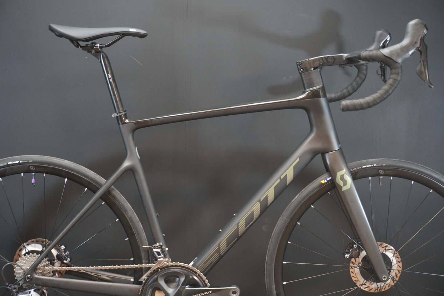 Scott Addict 20 Carbon Disc Road Bike 2022 - 58cm
