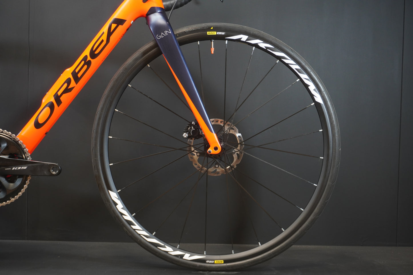 Orbea Gain M30 105 Carbon Electric Road Bike 2019 - Medium - 484Km