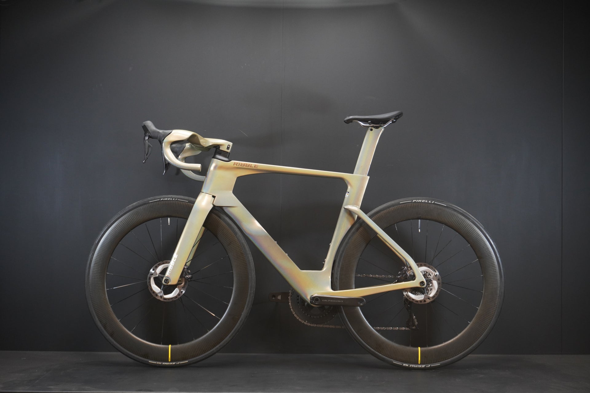 Ribble Ultra SLR Di2 Carbon Disc Road Bike 2023 - Medium