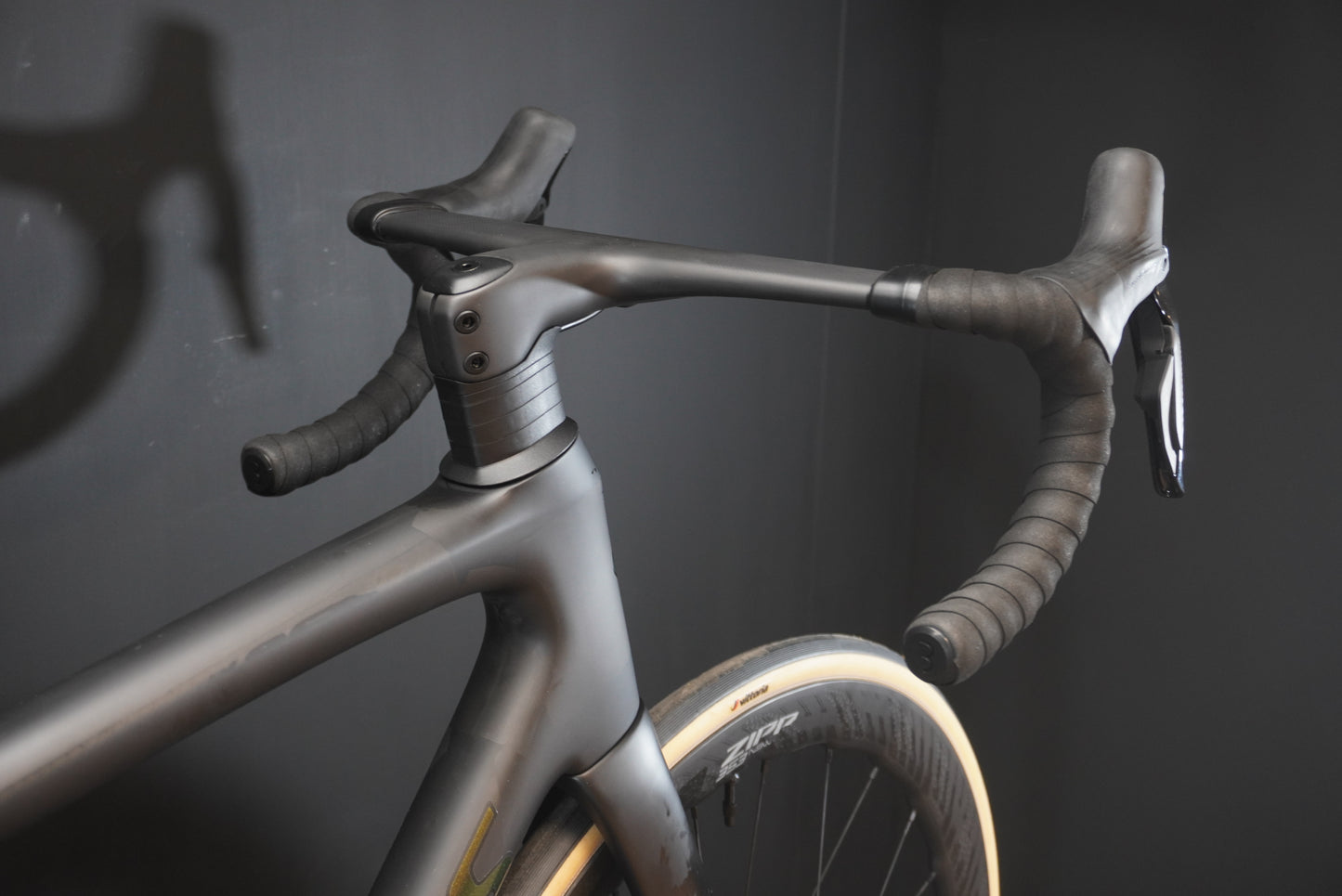 NEW Specialized S-Works Tarmac SL8 Dura-Ace Di2, Zipp 353 NSW Carbon Disc Road Bike 2024 - 56cm
