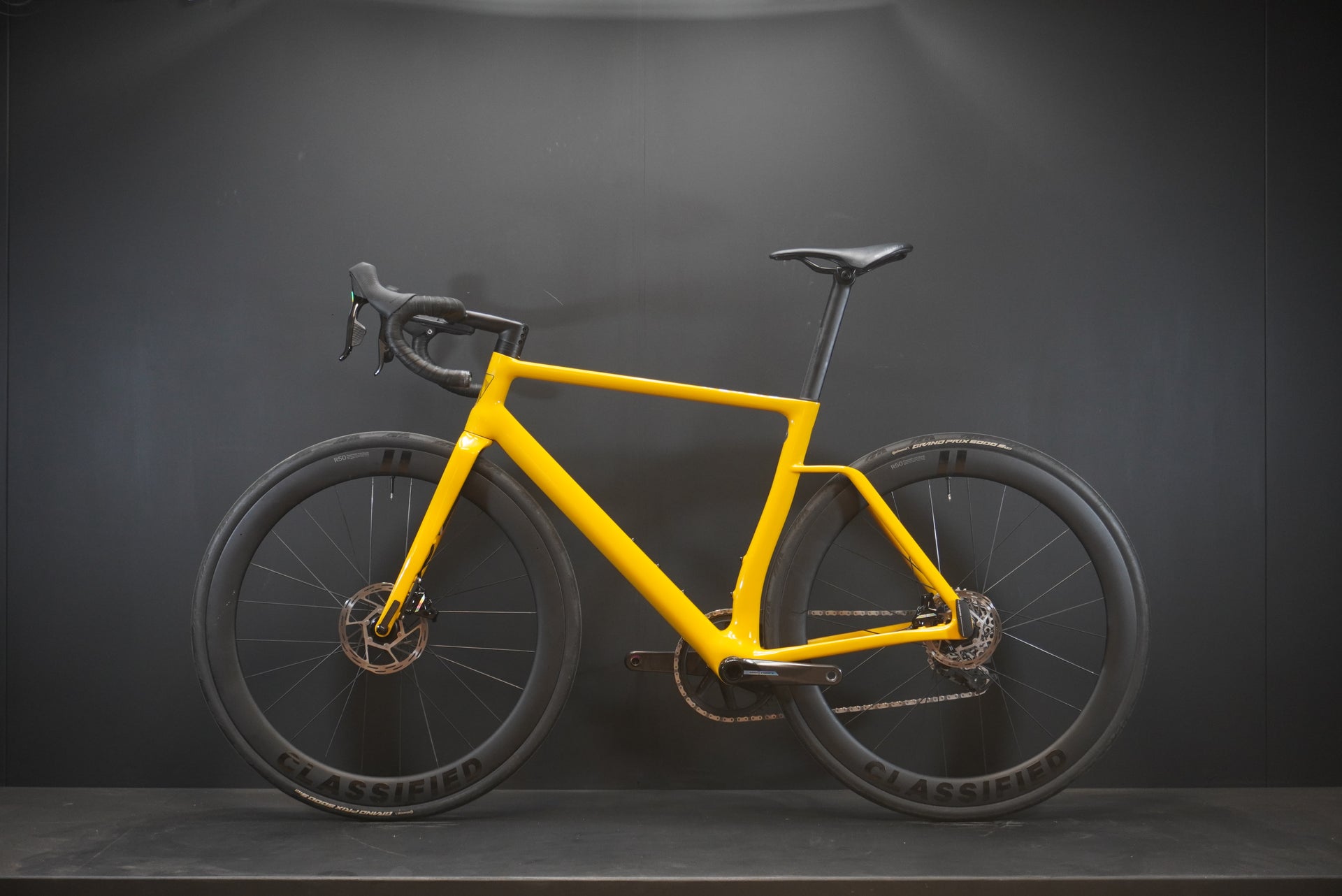 Vielo R+1 Classified Force D2 AXS Carbon Disc Road Bike 2024 - Medium