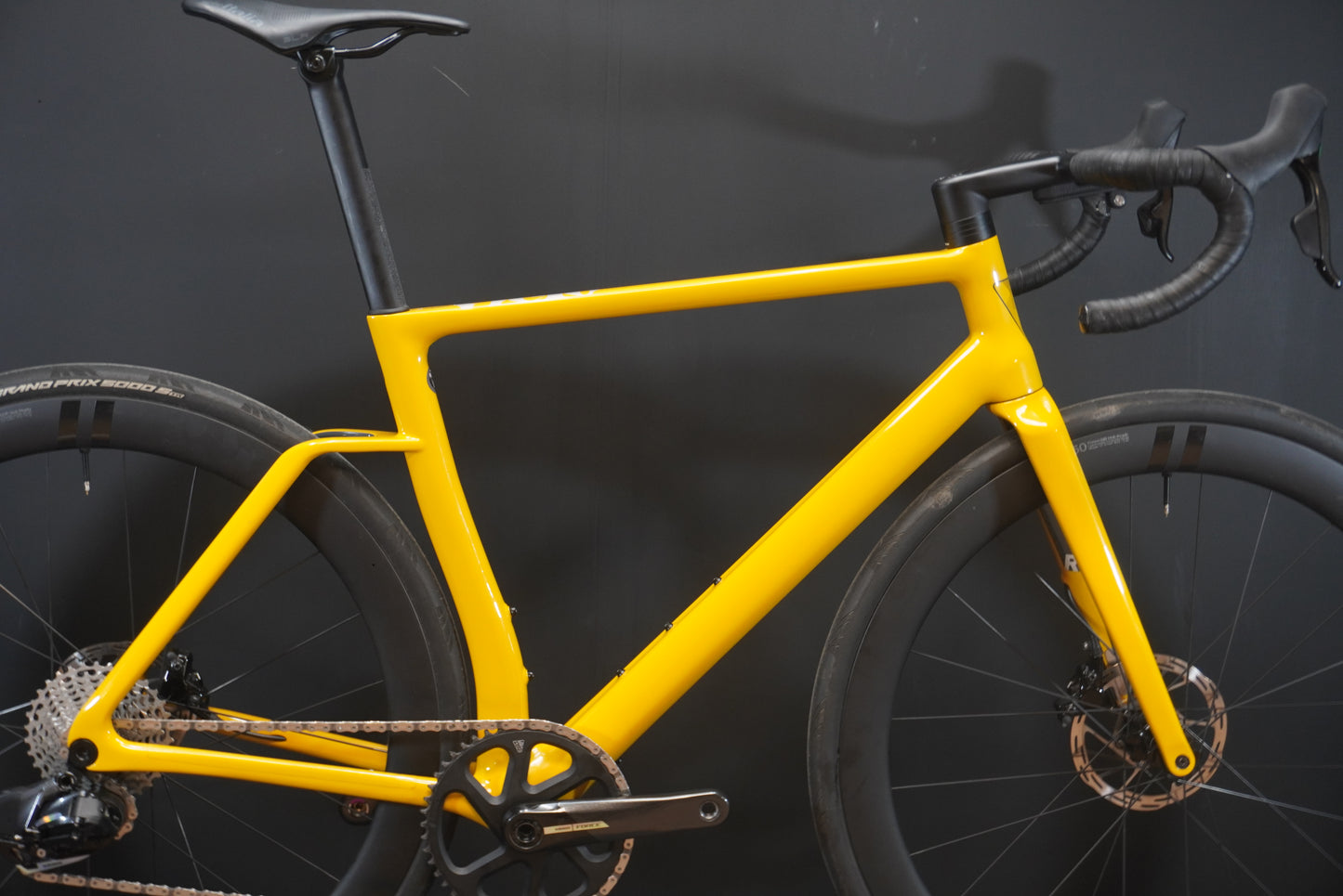 Vielo R+1 Classified Force D2 AXS Carbon Disc Road Bike 2024 - Medium