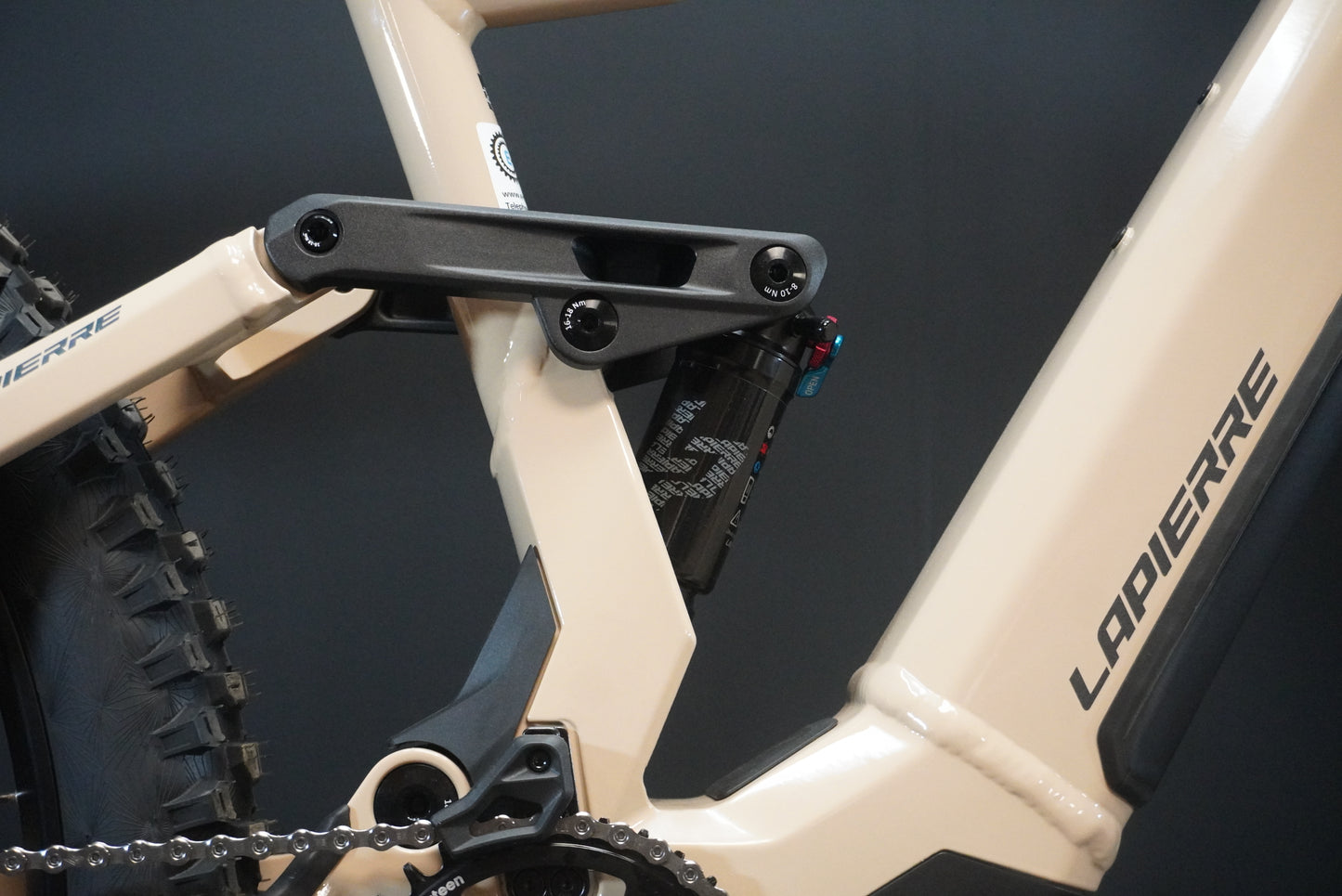 NEW Lapierre Overvolt AM 4.6 Bosch CX Gen 5 600Wh FS E-MTB 2025 - Large - 0 Miles