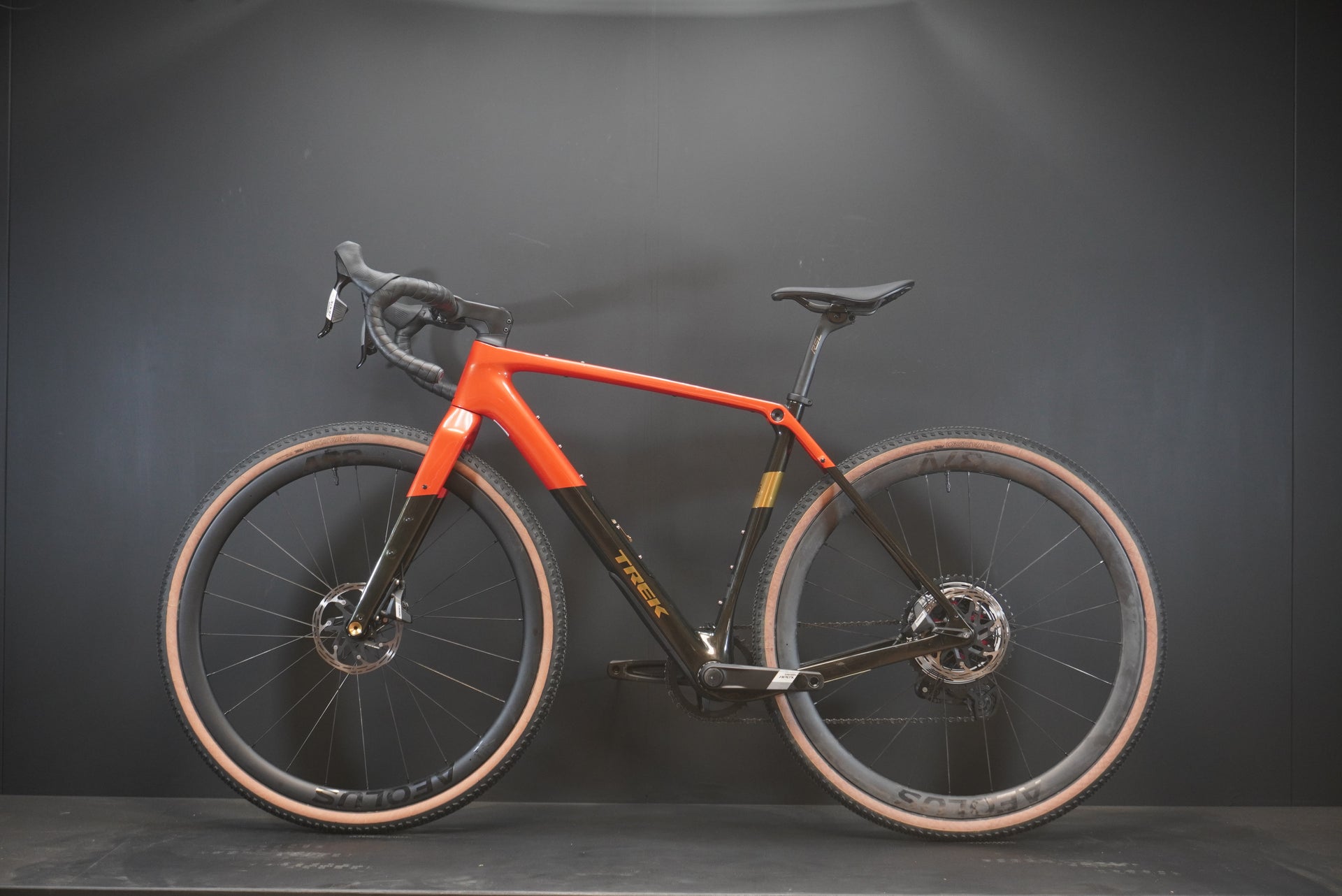 Trek Checkpoint SL5 AXS Gen 3 Carbon Disc Gravel Bike 2025 - Medium - Big Upgrades