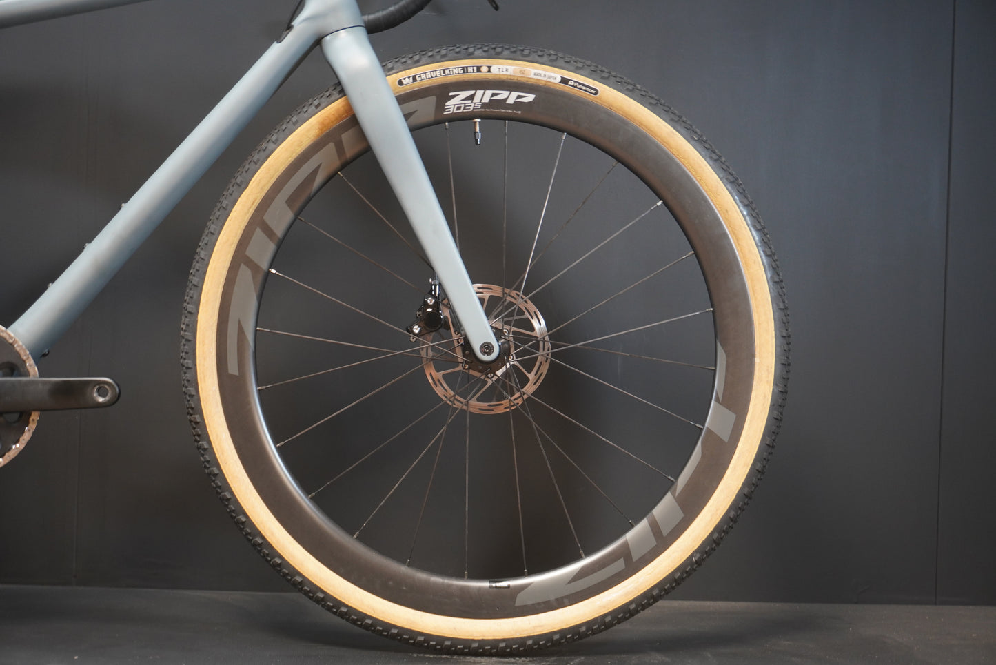 Vielo V+1 Rival AXS Zipp 303s Carbon Disc Gravel Bike 2024 - Small