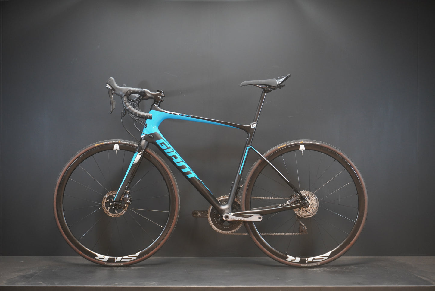 Giant Defy Advanced Pro 0 Dura-Ace Carbon Disc Road Bike 2017 - Large