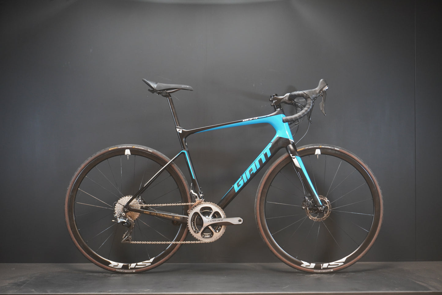 Giant Defy Advanced Pro 0 Dura-Ace Carbon Disc Road Bike 2017 - Large