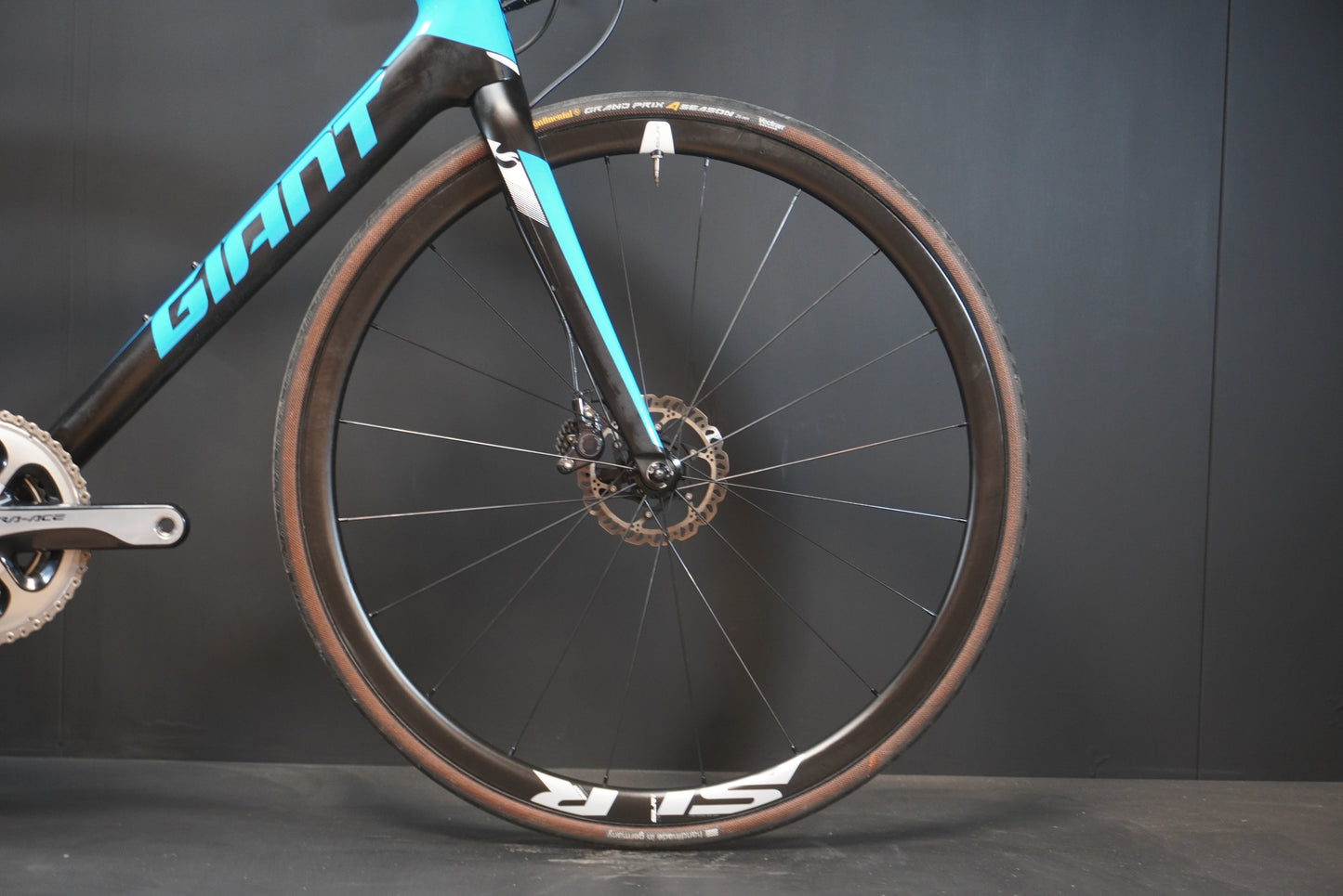 Giant Defy Advanced Pro 0 Dura-Ace Carbon Disc Road Bike 2017 - Large