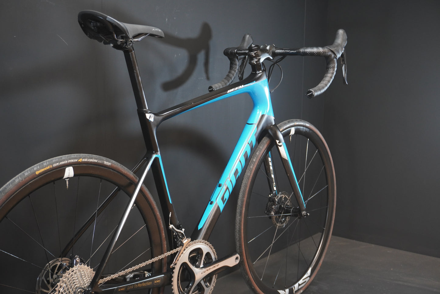 Giant Defy Advanced Pro 0 Dura-Ace Carbon Disc Road Bike 2017 - Large