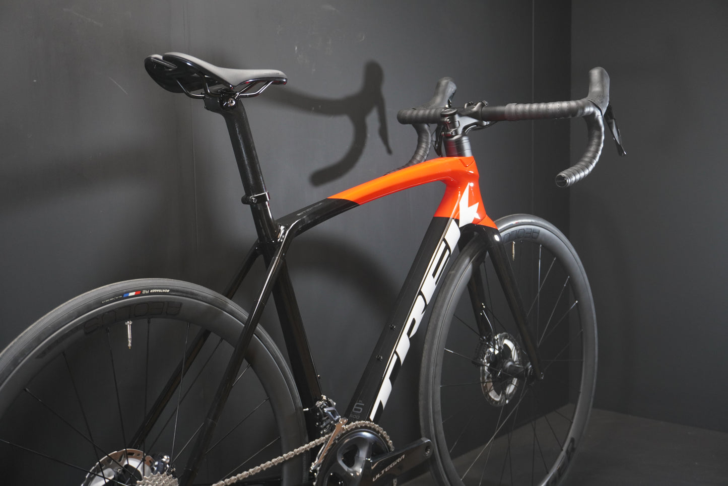 Trek Emonda SL6 Pro Carbon Disc Road Bike 2022 - 54cm