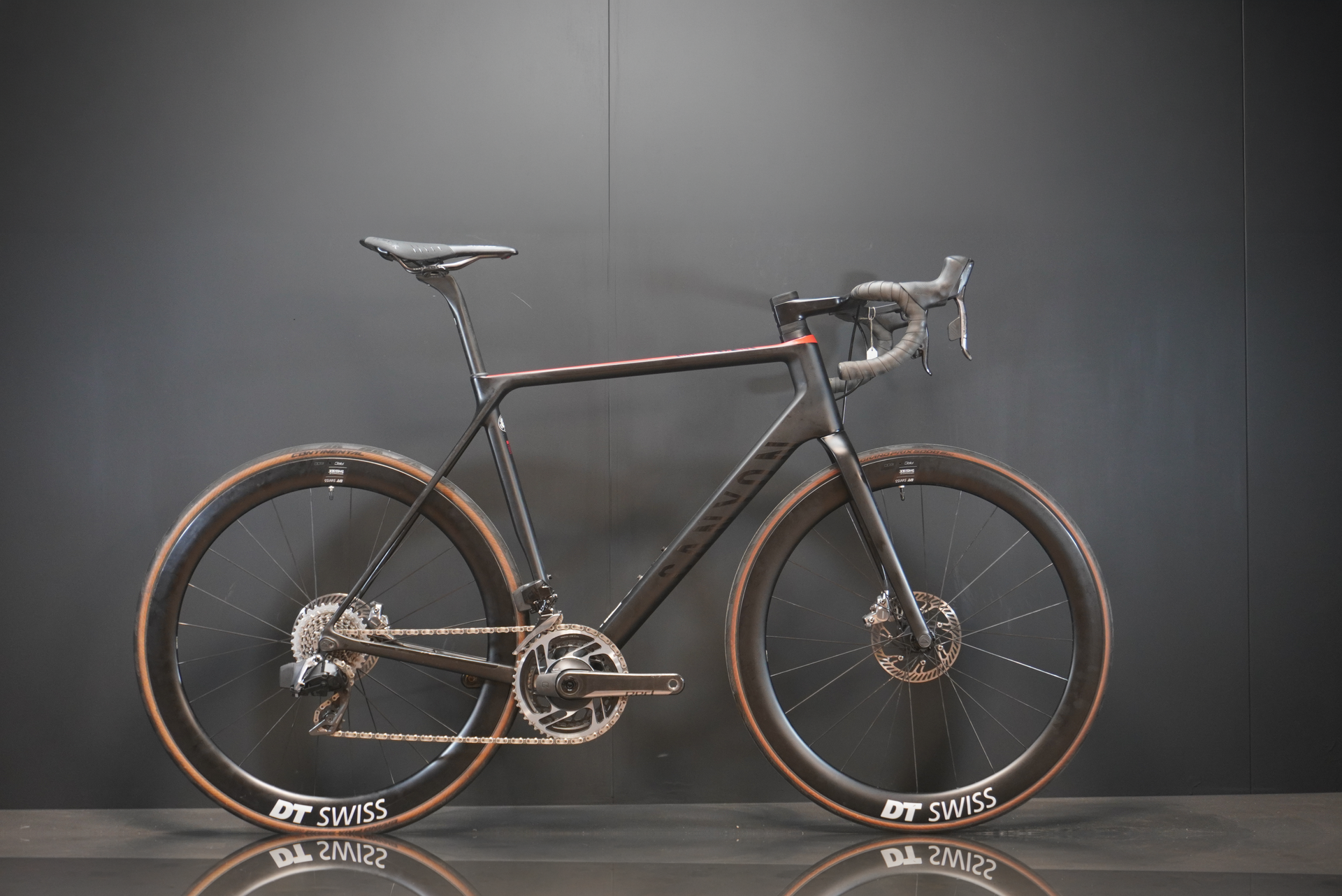 Canyon Ultimate CF SLX9 AXS RED & P/M Carbon Disc Road Bike 2019 - Large