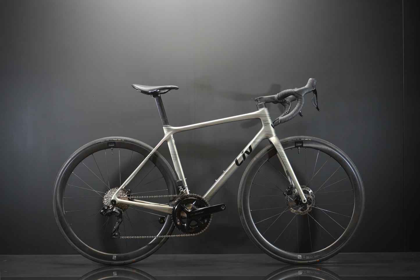Giant Liv Langma Advanced Pro 1 Di2 Carbon Disc Road Bike 2025 - Medium
