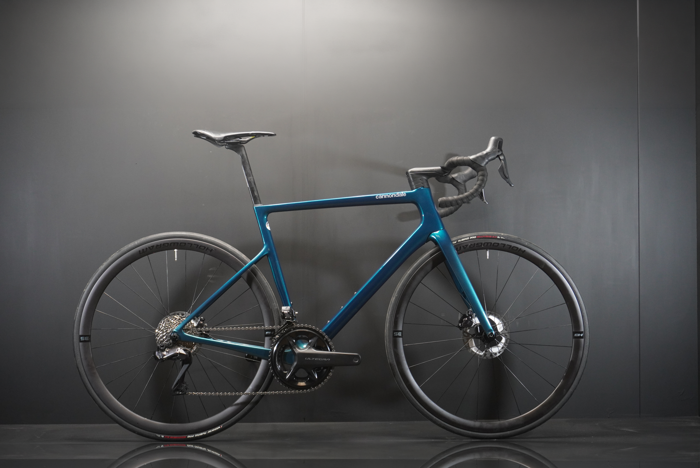 Cannondale Supersix EVO Hi-Mod Carbon Disc Road Bike 2022 - 54cm