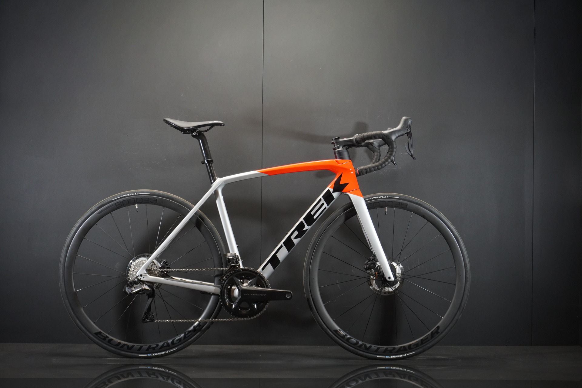 Trek Emonda SL6 Pro Carbon Disc Road Bike 2023 - 54cm (Upgraded to SL7 Spec)